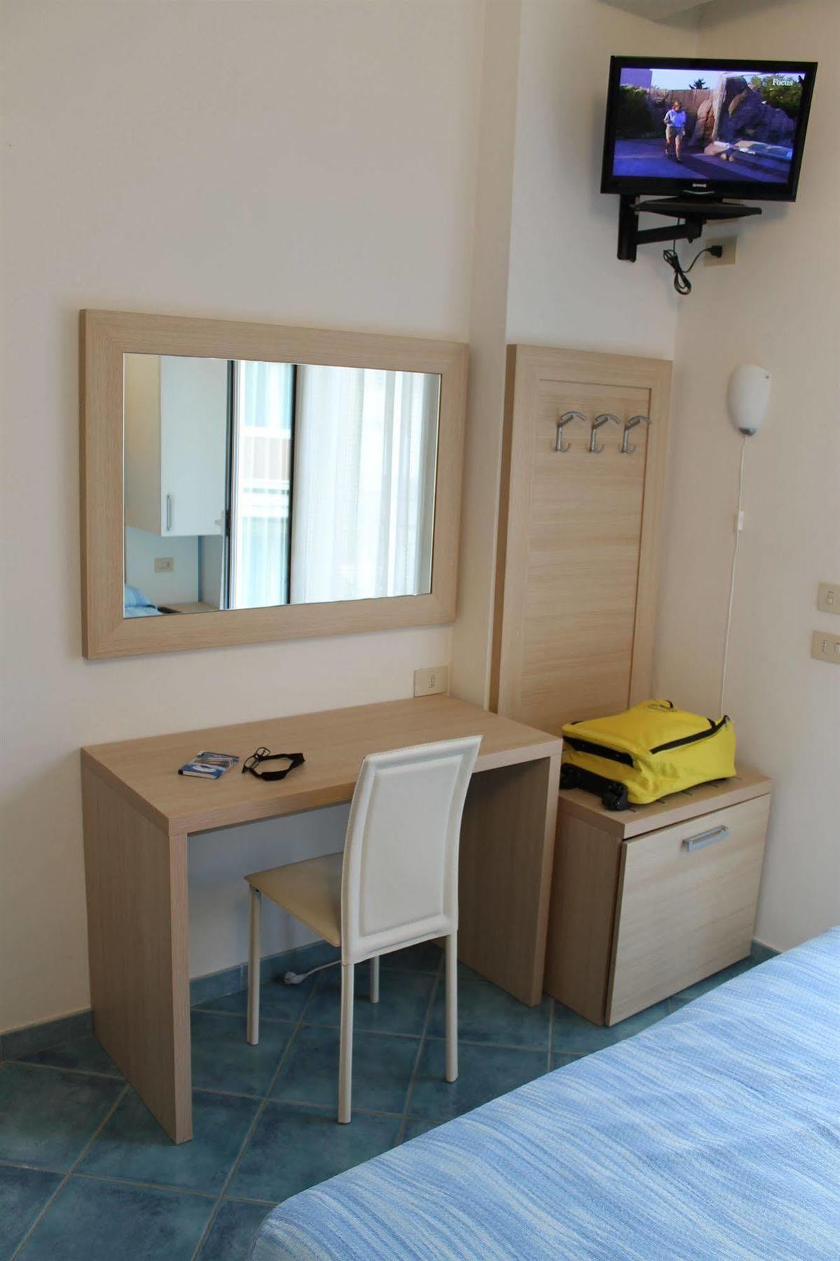 Hotel Esperia Cattolica Eksteriør billede