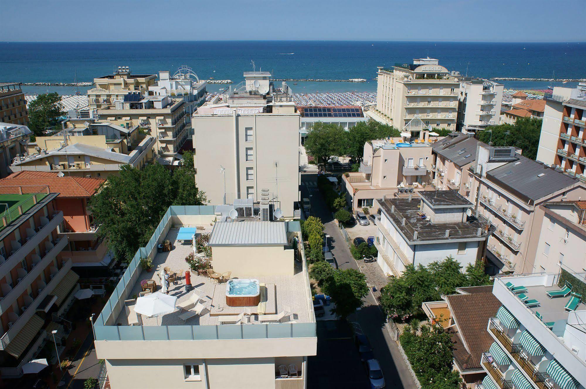 Hotel Esperia Cattolica Eksteriør billede