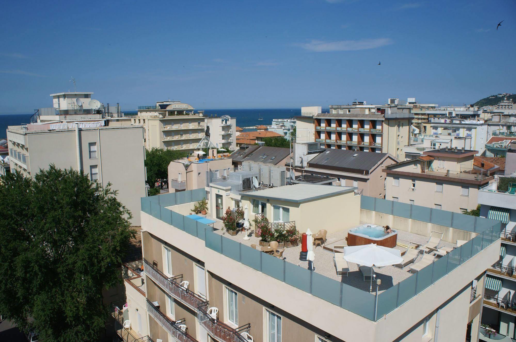 Hotel Esperia Cattolica Eksteriør billede