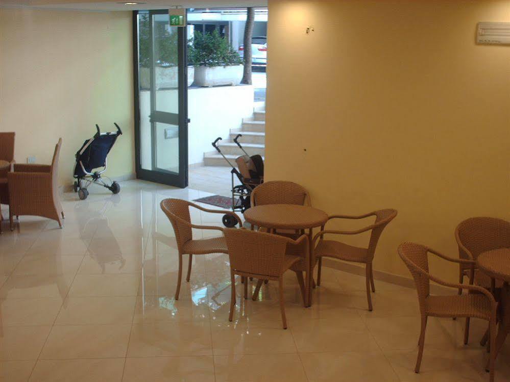 Hotel Esperia Cattolica Eksteriør billede