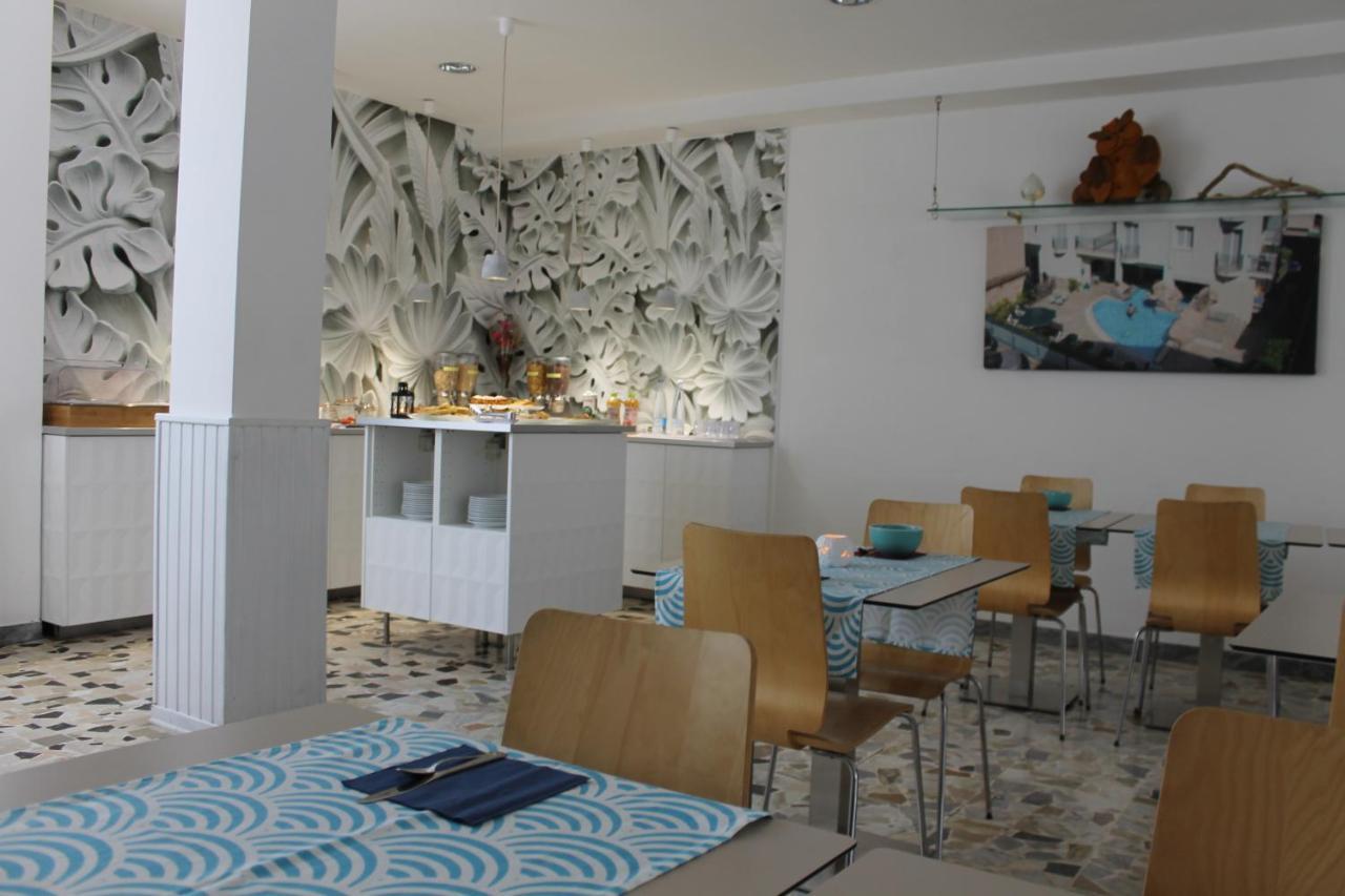 Hotel Esperia Cattolica Eksteriør billede