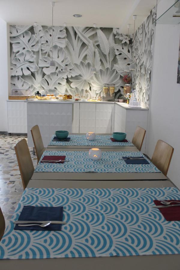 Hotel Esperia Cattolica Eksteriør billede